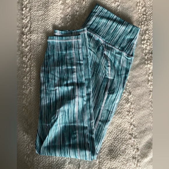 Fabletics Leggings! - Picture 4 of 6